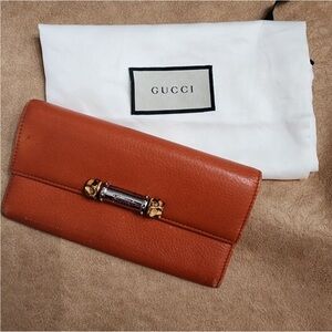 AUTHENTIC Gucci Bamboo Vintage long wallet & dust bag
